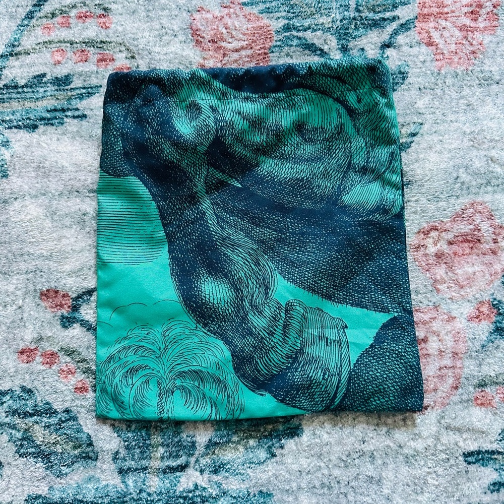 8.5x9” Drawstring Dust Bag - Picture 4 of 4